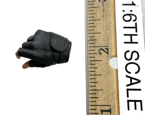 Black Widow (2021): Yelena Belova - Right Gloved Tight Gripping Hand