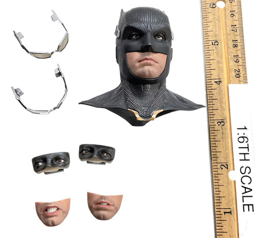 Zack Snyder’s Justice League: Batman (Tactical Batsuit Version) - Head w/ Swappable Accessories & Neck Joint