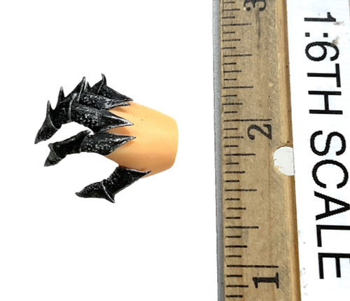 Hellwitch - Right Armored Claw Hand