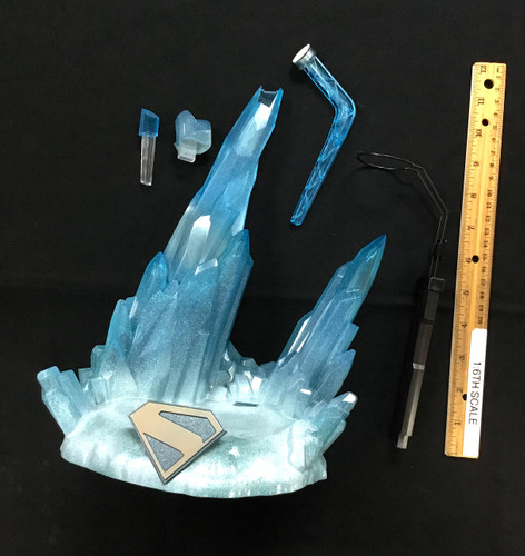 Superman (2025): Superman & Krypto - Crystal Diorama Display Base