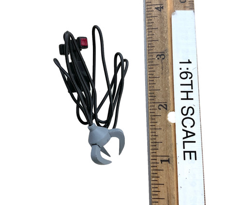 Batman: The Animated Series: Batman (Redux Version) - Grapple Hook w/ Rope & Claw