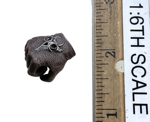 Hunter Sophia - Right Gloved Gripping Hand