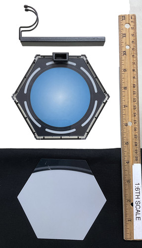 Star Trek: Deep Space Nine: Commander Benjamin Sisko - Display Stand (w/ Transporter Pad Insert)