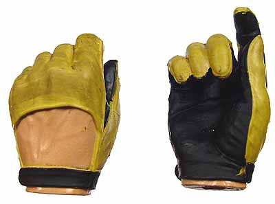 Star Wars: Han Solo Tatooine Smuggler  - Gloved Hands