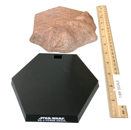 Star Wars: A New Hope: Jawa & EG-6 Power Droid - Display Stand (EG-6 Power Droid) w/ Sand Covering