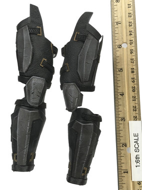 Justice League: Batman (Tactical Batsuit Version) - Leg & Thigh Armor