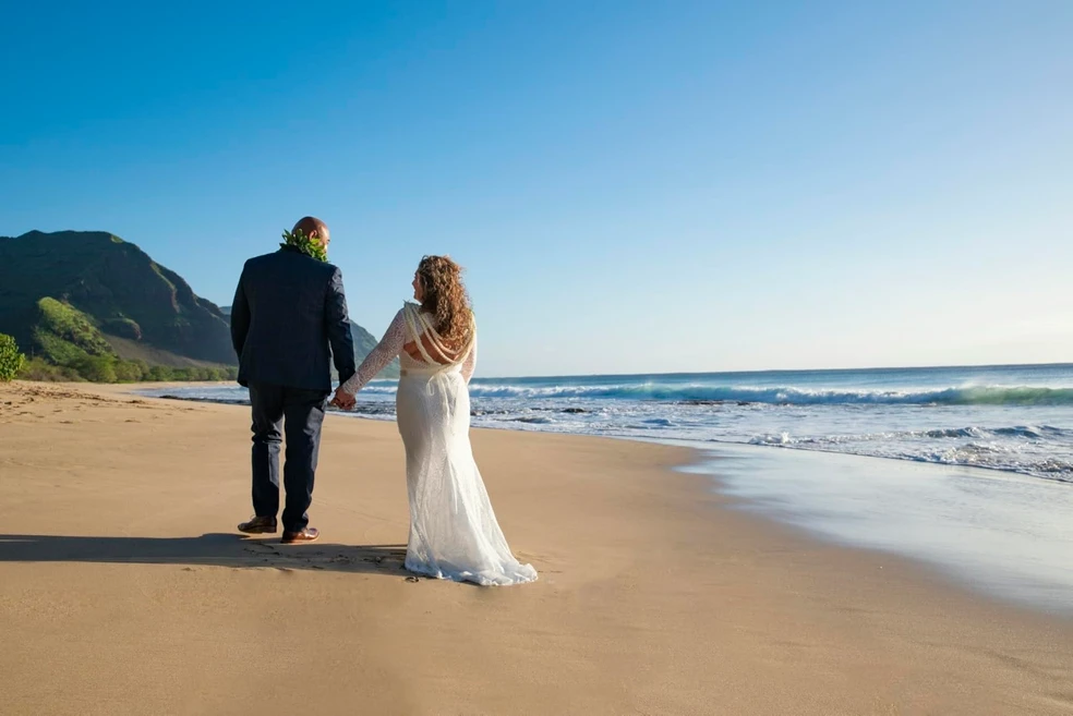 Oahu Elopement on a Budget: What Actually Happened on Our Wedding Day