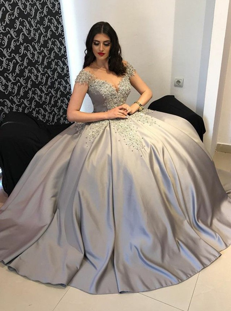 Romantic Light Grey Long Sleeves Floral Lace Applique Ball Gown Evenin | Ball  gowns, Prom dresses ball gown, Ball gowns evening