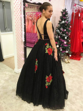  Beading Floral Black Lace Deep V-Neck Backless Prom Dress