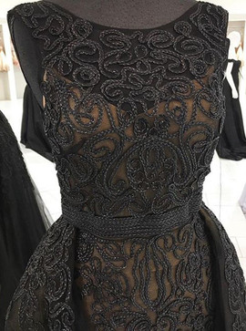 Appliques A-Line Bateau Detachable Train Black Tulle Prom Dress