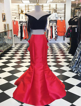 Mermaid Off-the-Shoulder Red Two Piece Long Prom Dress