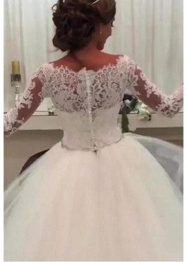 Tulle Scoop Neckline Ball Gown Wedding Dress With Lace Belt