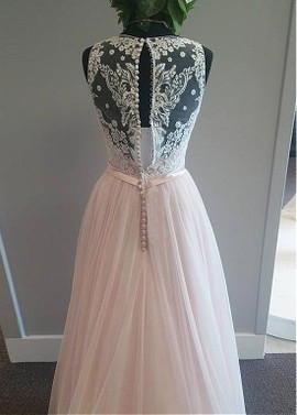 Pink  V-neck  A-Line Wedding Dress With Lace Appliques