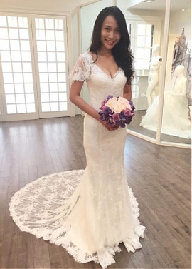 Sexy Lace V-neck Short Sleeves Mermaid Wedding Dress