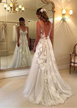 Romantic Tulle V-neck 3D Lace Appliques A-line Wedding Dress