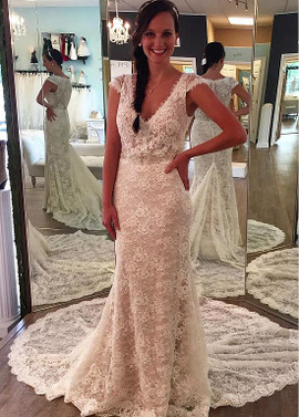  Cap Sleeve Lace V-neck Beadings Mermaid Wedding Dress