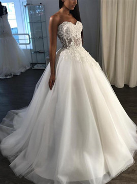 Shop Cheap Romantic A-Line Sweetheart Sweep Train Tulle Appliques Wedding Dress