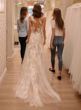 Shop Cheap A-Line Bateau Court Train Tulle Wedding Dress with Lace Appliques