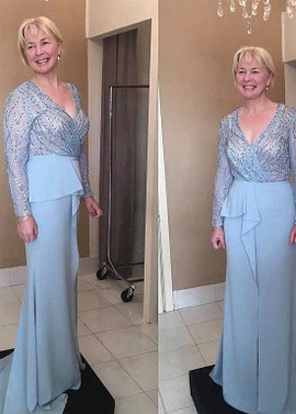 Luxury Sparkle Chiffon V-neck Long Sleeves Silver Sheath/Column Mother Of The Bride Dresses With Beadings under 200