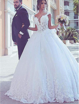 Shop Luxury Tulle V-Neck Lace Appliques Ball Gown Beaded Wedding Dresses for 2020