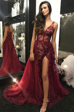 Stand Out With Lace Beading Side-Slit Tulle Burgundy V-Neck Detachable Prom Dress