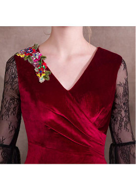 V-neck Pleuche & Lace Short A-line Prom Dress