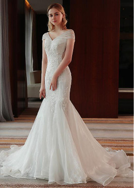 Elegant  Lace V-neck Beading Mermaid Wedding Dress 