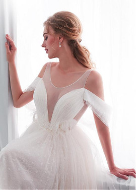 Tulle  Scoop Beading  A-line Wedding Dress With Feathers 