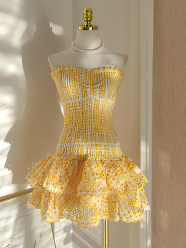 Hollow Strapless A Line Ruffles Short Mini Homecoming Dress