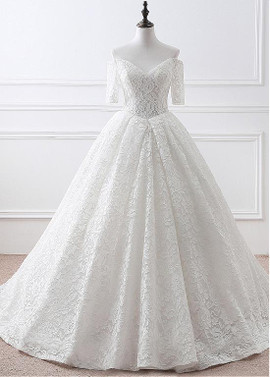 Plus Size  Romantic Lace Off-the-shoulder Ball Gown Wedding Dress
