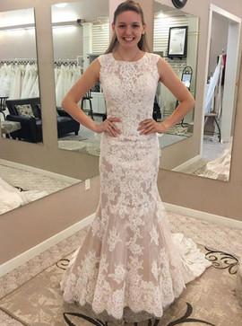 Appliques Illusion Back Lace Mermaid Round Neck Wedding Dress