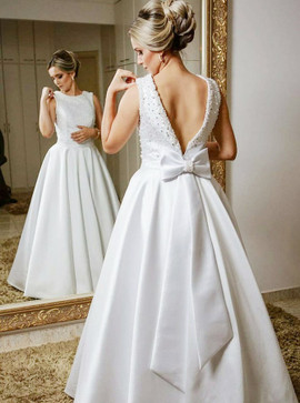 Beading Round Neck Pleated Long Wedding Dress