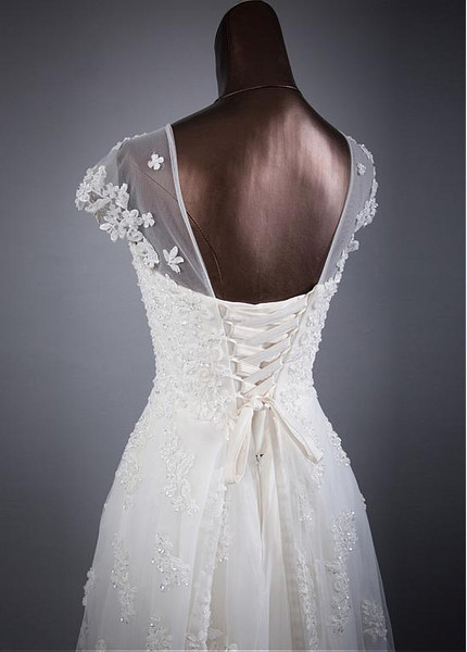 Tulle Jewel Beaded Lace Appliques Flowers A-line Wedding Dress