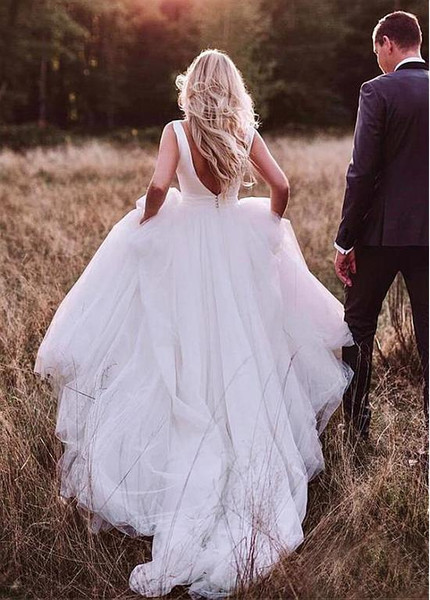 Tulle & Satin Bateau Bowknot V-cut Back A-line Wedding Dress