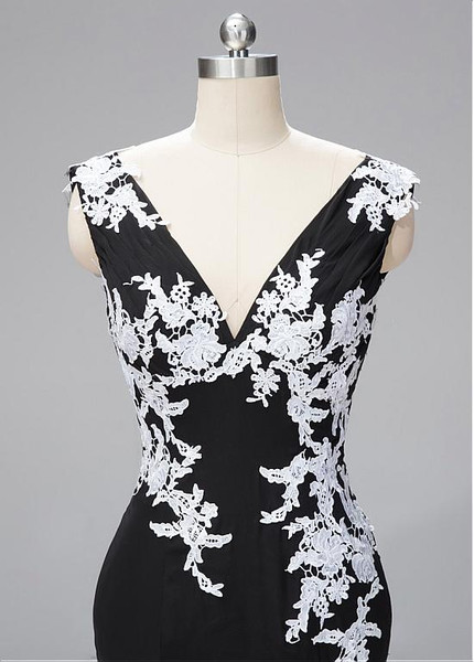 Lace & Chiffon V-neck Black Sleeveless Mermaid Evening Dresses