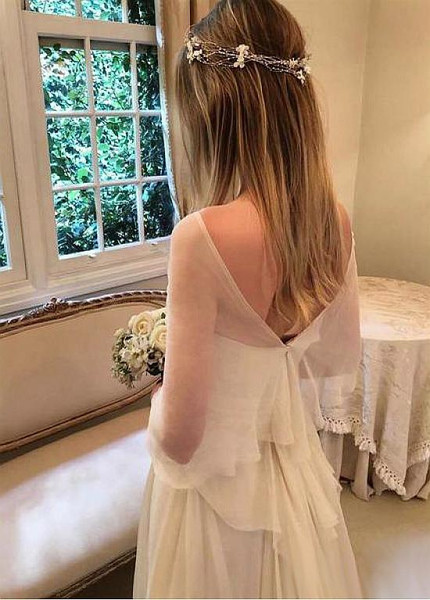 Cheap Ruffles Chiffon V-neck Neckline Beach Wedding Dress