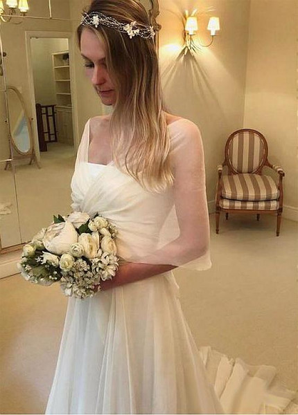 Cheap Ruffles Chiffon V-neck Neckline Beach Wedding Dress