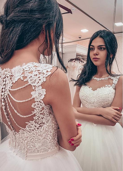 Shop Cheap Lace Appliques  Bowknot Tulle Jewel A-line Wedding Dresses  