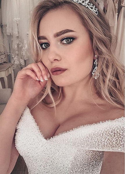 Cheap New Off-the-shoulder  Ball Gown Sparkling Tulle  Wedding Dress With Rhinestones