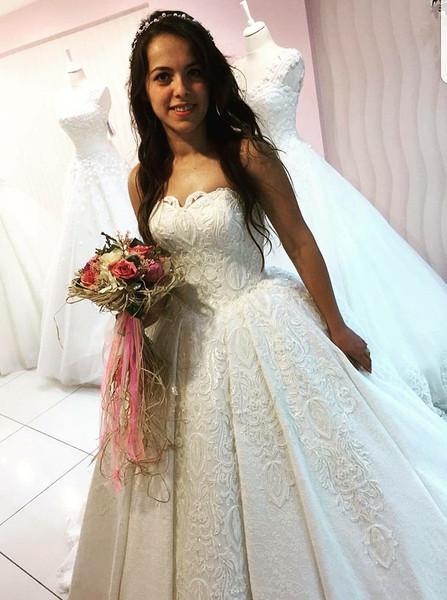 Shop Cheap Ball Gown Square Neck Court Train Wedding Dress with Appliques