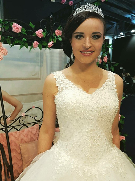 Shop Cheap Ball Gown V-Neck Sweep Train Wedding Dress with Appliques Beading