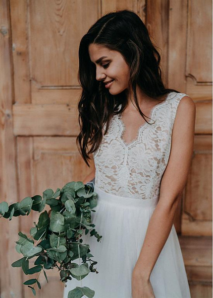 Shop Cheap Beach Destination Tulle V-neck Simple A-Line Wedding Dress