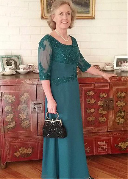 Chiffon Scoop  A-line Mother Of Bride Dress With Beaded Lace Appliques
