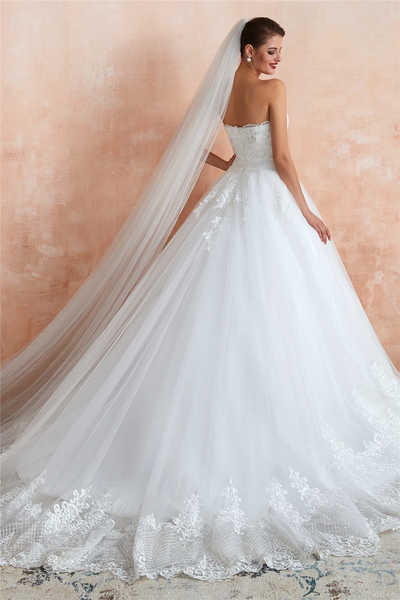Shop Beautiful Romantic Sweetheart Ball Gown Lace Appliques Wedding Dress with Mesh from ANNAKOO