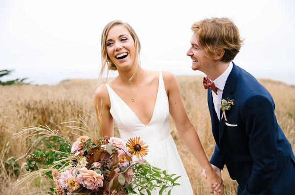 Deep V-neckline Sexy Chiffon Simple Beach Wedding Dress