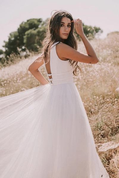 V Neck Tulle Backless A Line Romantic Beach Boho Wedding Dress