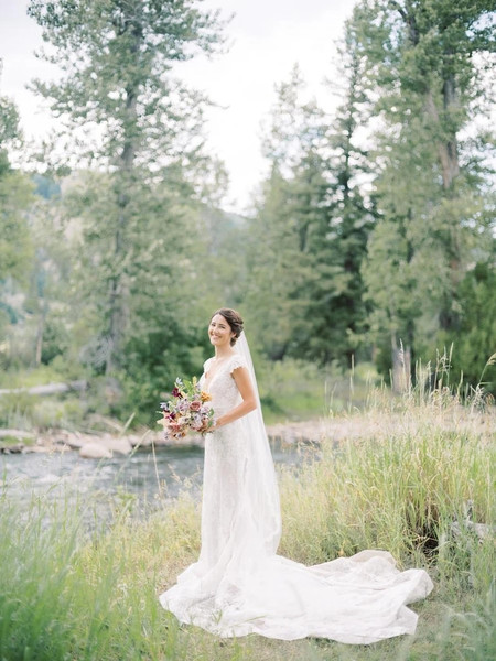 Shop 2021 V-neck Lace Cap Sleeve Mermaid Detachable Train Wedding Dress Under 298