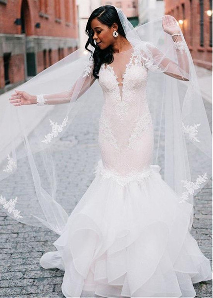 Beading Tulle Bateau Mermaid Wedding Dress With Lace Appliques 