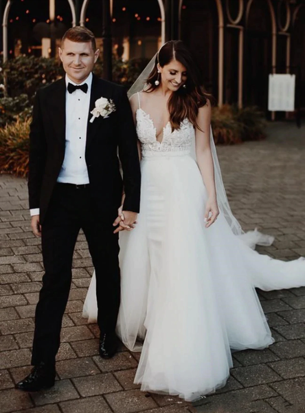  Appliques Illusion White Mermaid Tulle Spagehtti Straps Wedding Dress