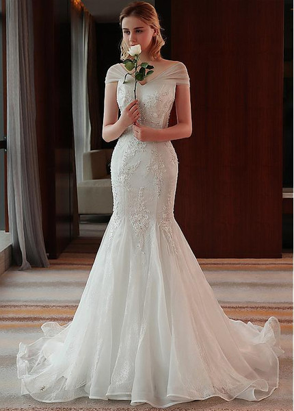 Elegant  Lace V-neck Beading Mermaid Wedding Dress 
